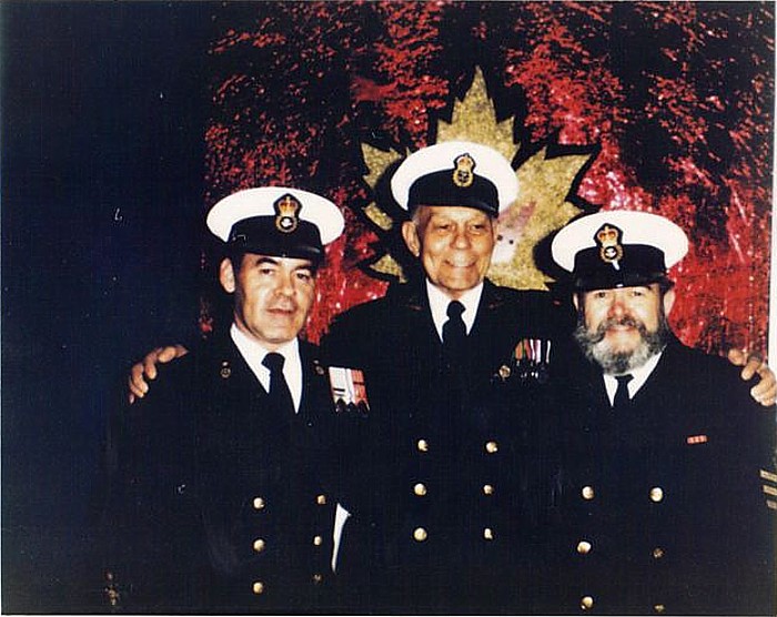 Royal Canadian Navy : Ken Lloyd.