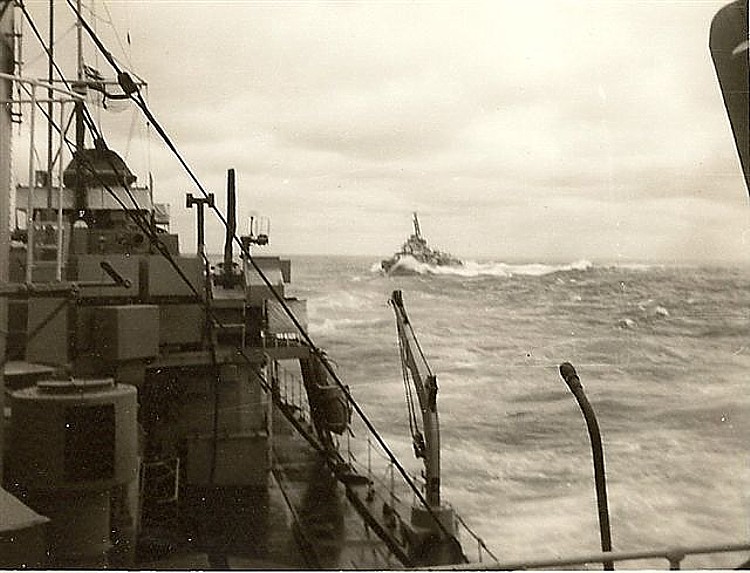 Royal Canadian Navy : HMCS Sioux.