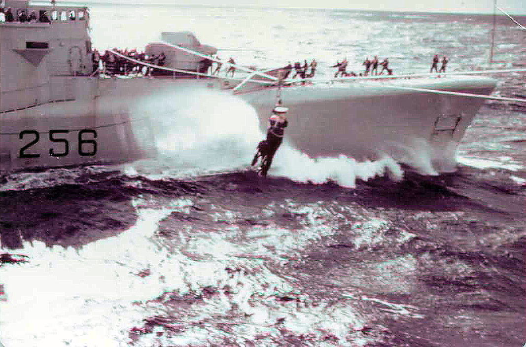 Jackstay transfer from HMCS St Croix.