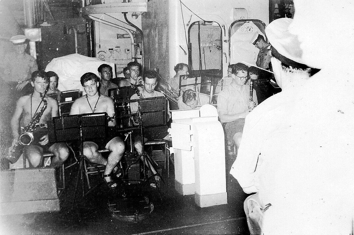 Royal Canadian Navy : HMCS Quebec, 1956