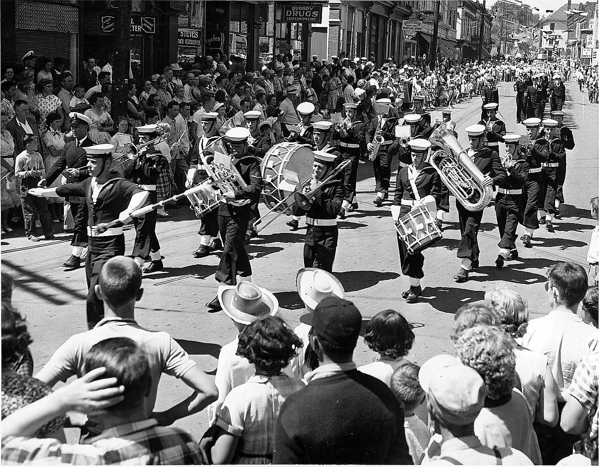 Royal Canadian Navy : HMCS Quebec, 1955