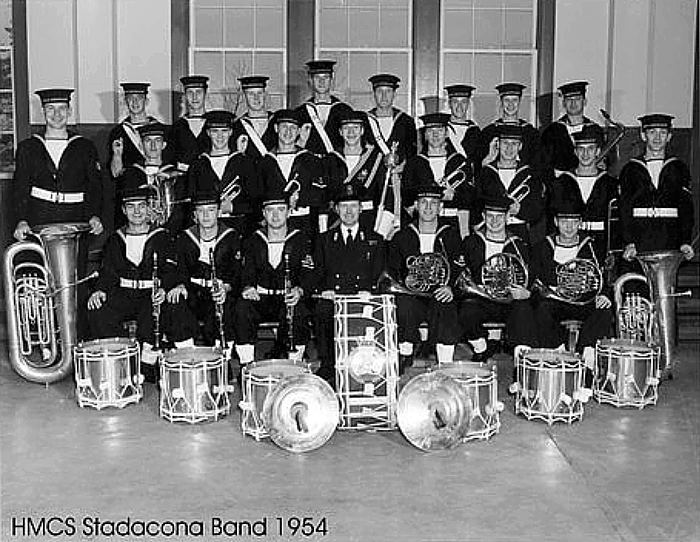 Royal Canadian Navy : HMCS Stadacona, 1954