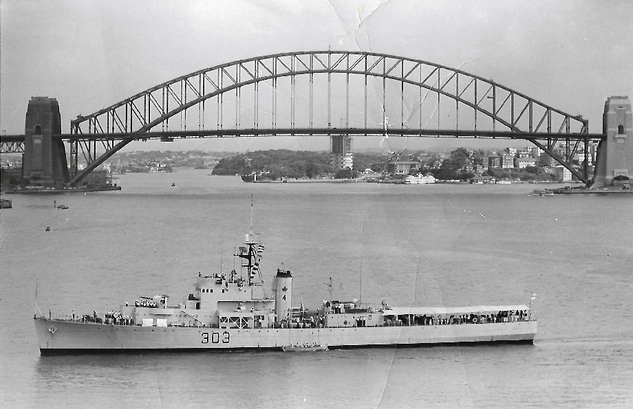 Royal Canadian Navy : HMCS Beacon Hill.