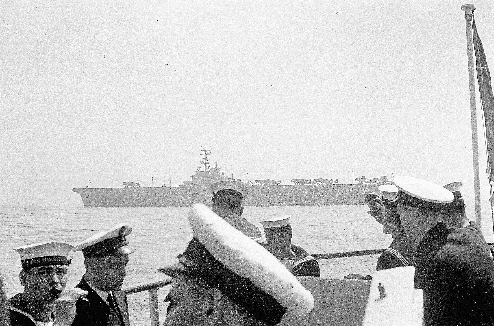 Royal Canadian Navy : HMCS Magnificent, 1952
