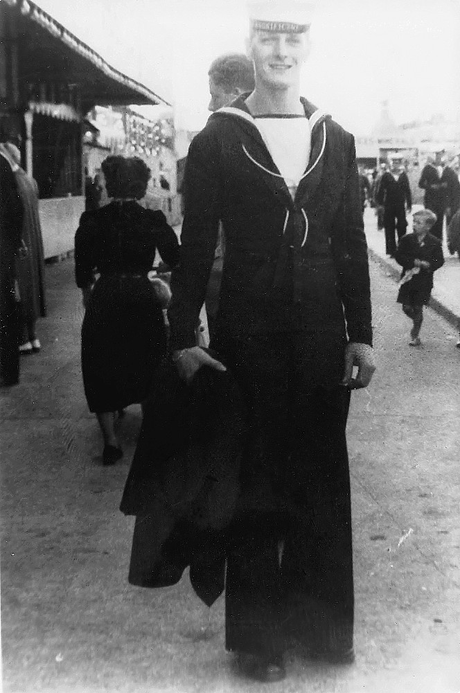 Royal Canadian Navy : Kenneth McCuish in Portsmouth, 1952