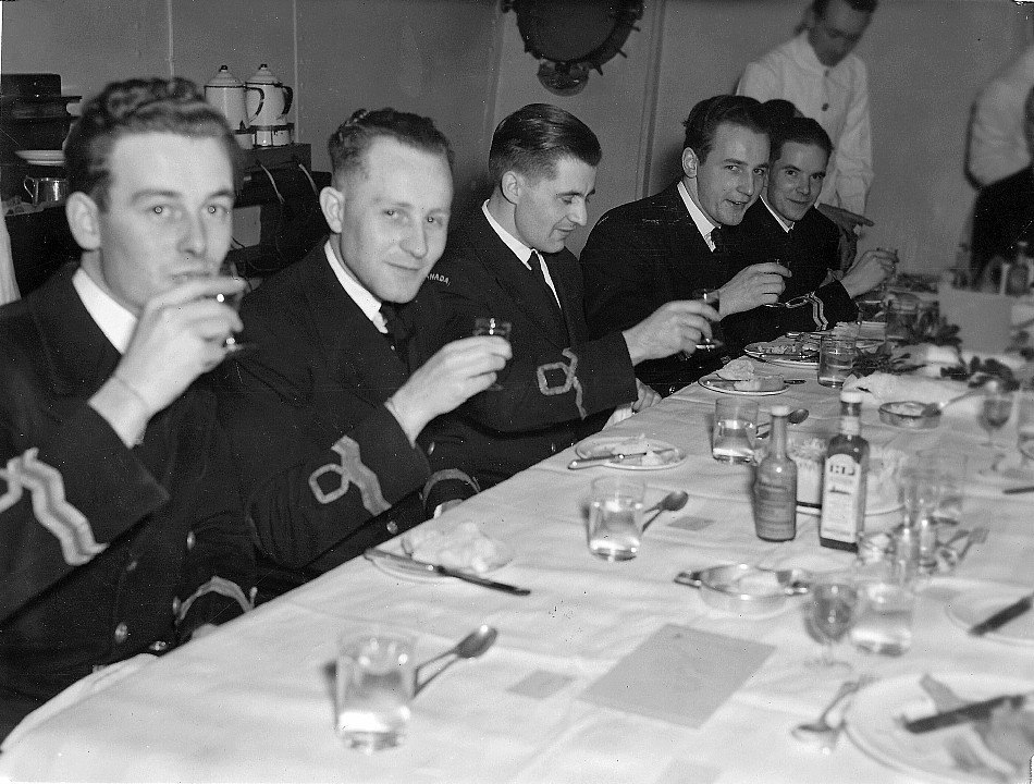 Royal Canadian Navy : Christmas dinner on HMCS Prince Robert.