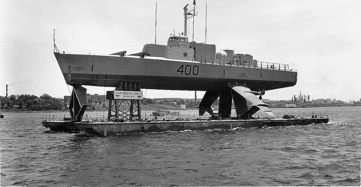 Royal Canadian Navy : HMCS Bras d'Or