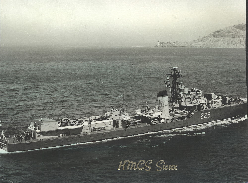 HMCS Sioux, DND photo