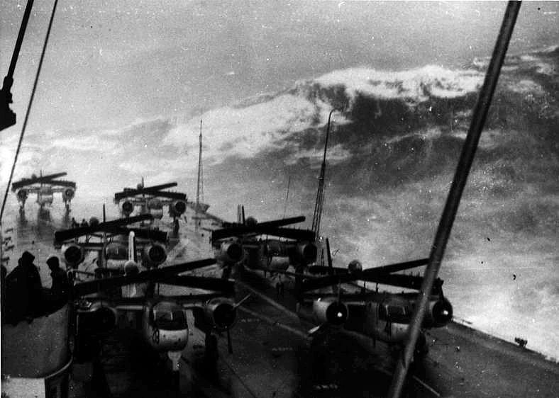 Royal Canadian Navy :  storm at sea.