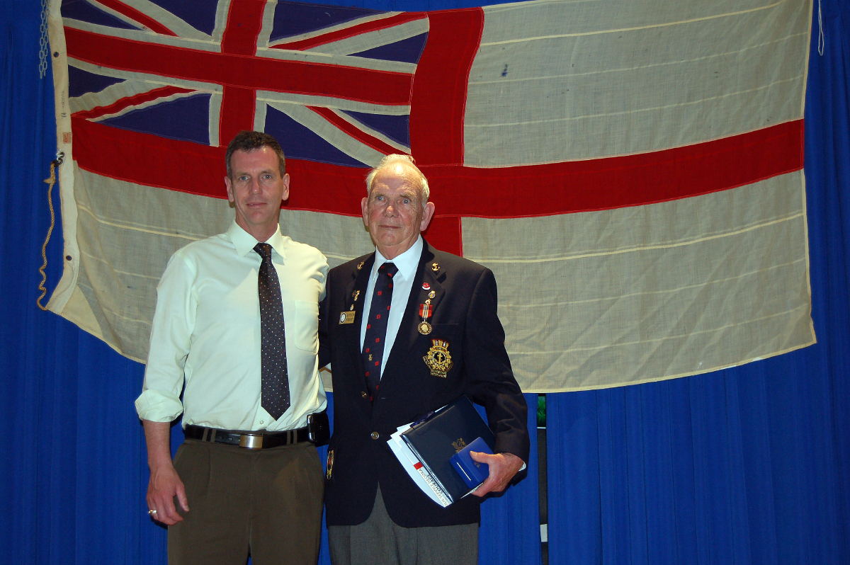 Royal Canadian Navy : Gordon & Jeff Stewart.