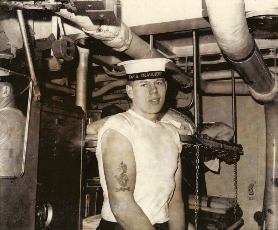 Royal Canadian Navy : HMCS Chaudiere.