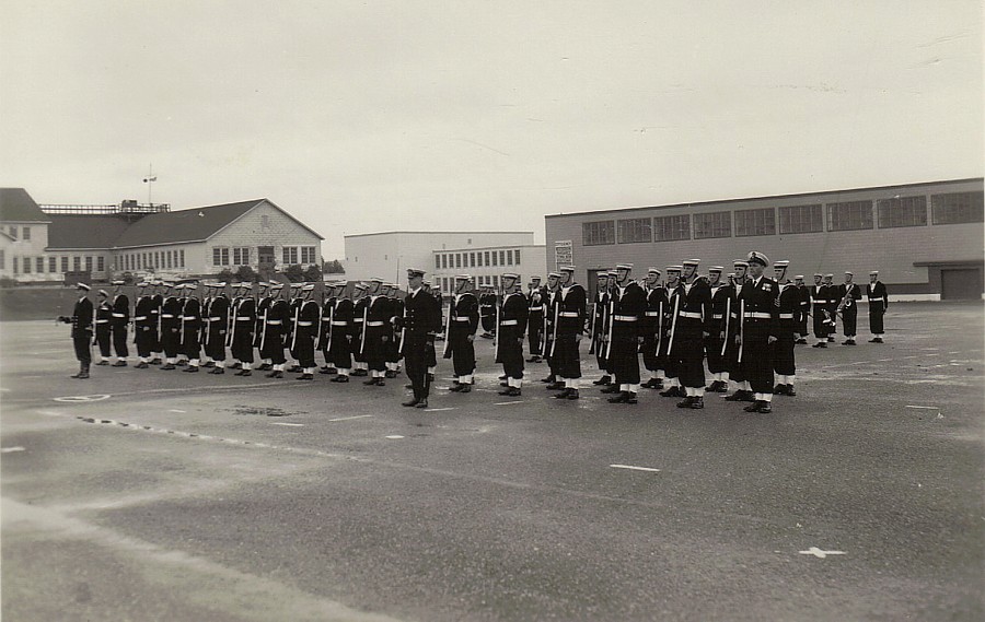 Royal Canadian Navy : HMCS Cornwallis, Sunset Guard.