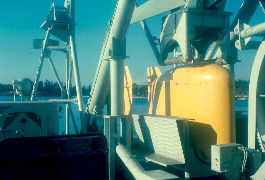 Royal Canadian Navy : HMCS Assiniboine, Variable Depth Sonar.