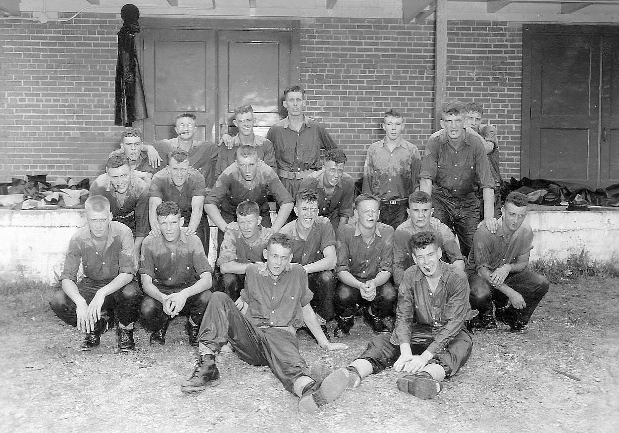 Royal Canadian Navy : HMCS Cornwallis, Columbia 2/62 Assault Course.