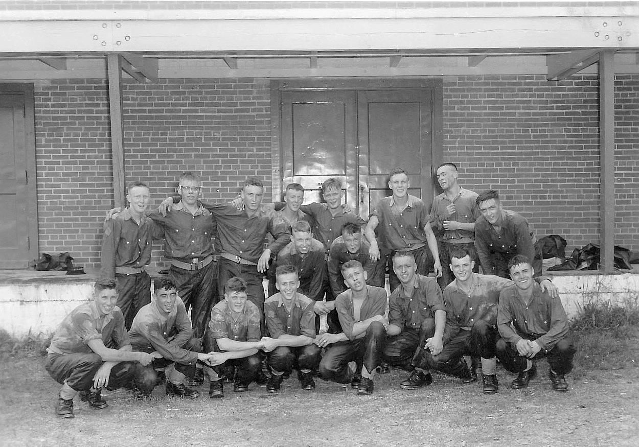 Royal Canadian Navy : HMCS Cornwallis, Columbia 2/62 Assault Course.